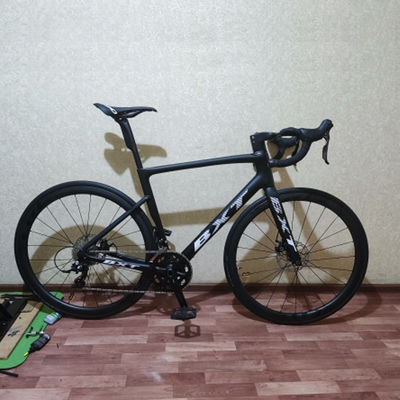 700C Fully Hidden Cable Road Bikes Full Carbon Fiber