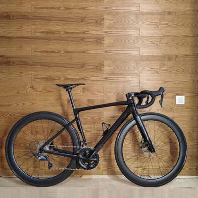 700C Fully Hidden Cable Road Bikes Full Carbon Fiber