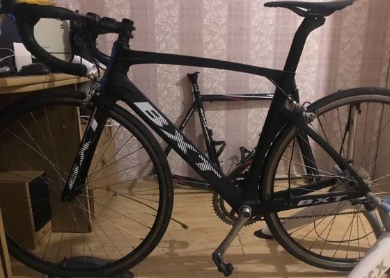 Aero Shaping Rim Brake Road Bikes Carbon Clincher Road Bike 700C