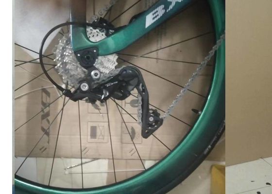 Aero Racing Carbon Road Bike 700C Hydraulic Disc Brake
