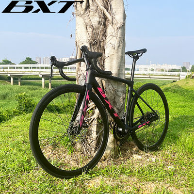 700C Aero Shaping Carbon Fiber Road Bike With Shimano Group Set