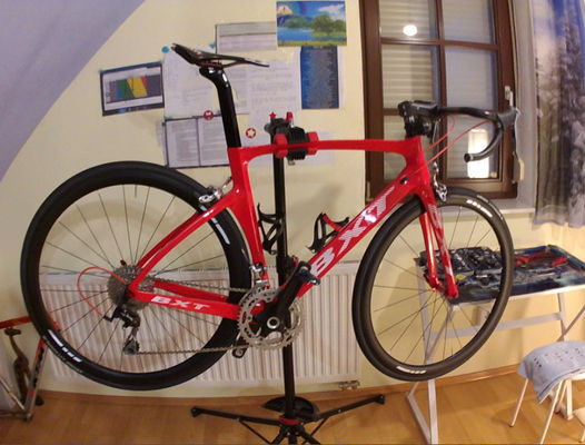 Rim Brake Road Bike Carbon Frame 700C V Brake Tire 25C 150kg Max Load